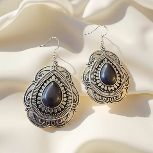 BLACK STONE SILVER EARRINGS