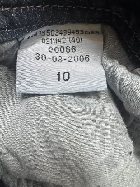 DISTRESSED JEAN MINI SKIRT SIZE 10