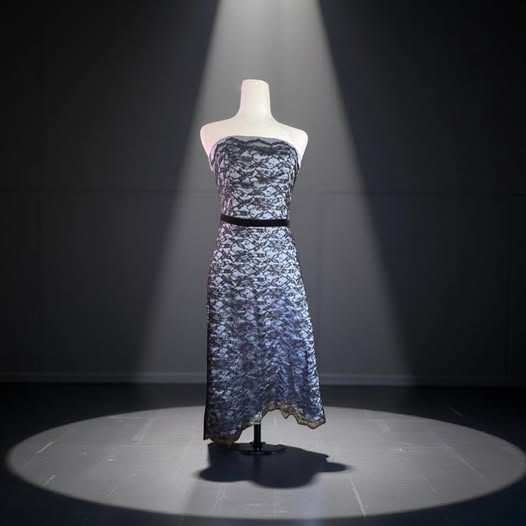 BLUE/BLACK LACE DRESS SIZE SMALL