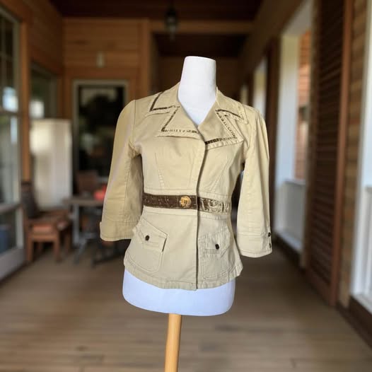 TAN/BROWN JACKET SIZE PETITE