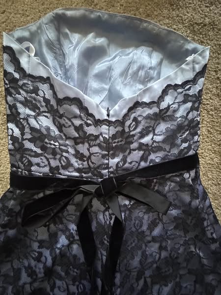 BLUE/BLACK LACE DRESS SIZE SMALL