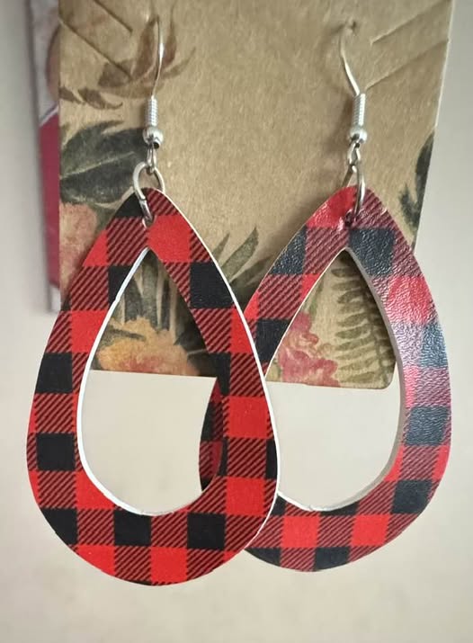 RED PLAID OVAL EARRINGS