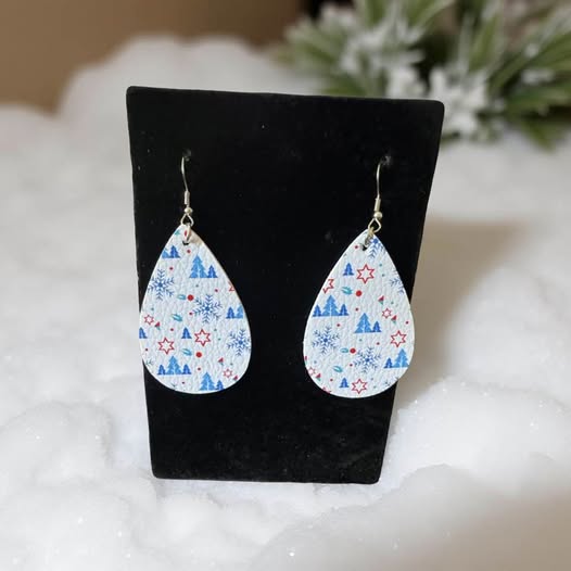 XMAS HOLIDAY LEATHER EARRINGS