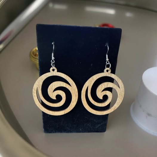 NATURAL CURLY WOOD EARRINGS