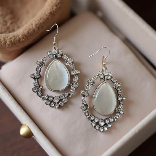 MOTHER OF PEARL EARRINGS