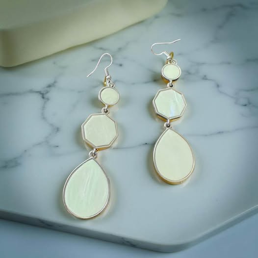 MOTHER OF PEARL EARRINGS