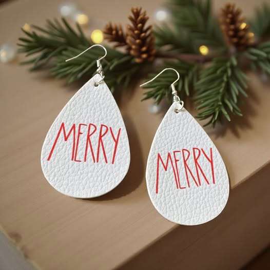 MERRY LEATHER EARRINGS