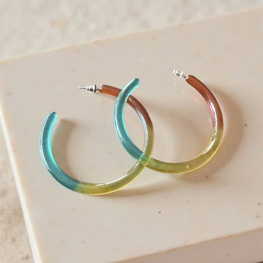 ACRYLIC MULTI COLOR HOOPS