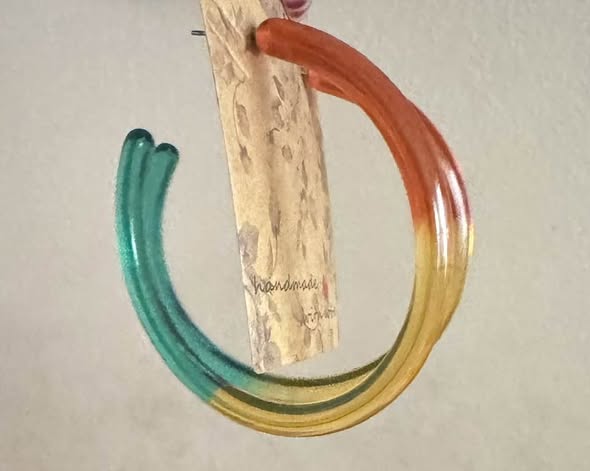 ACRYLIC MULTI COLOR HOOPS