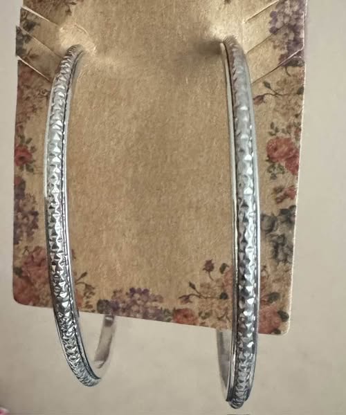 SILVER MEDIUM HOOPS
