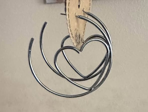 HEART IN HOOP DARK SILVER