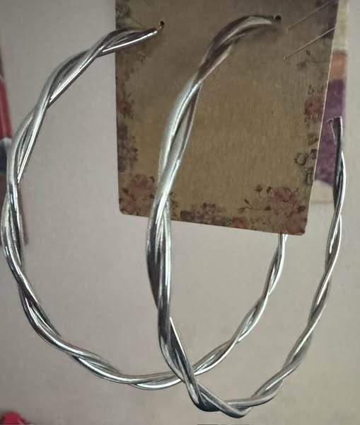 LARGE SILVER TWISTED HOOPS