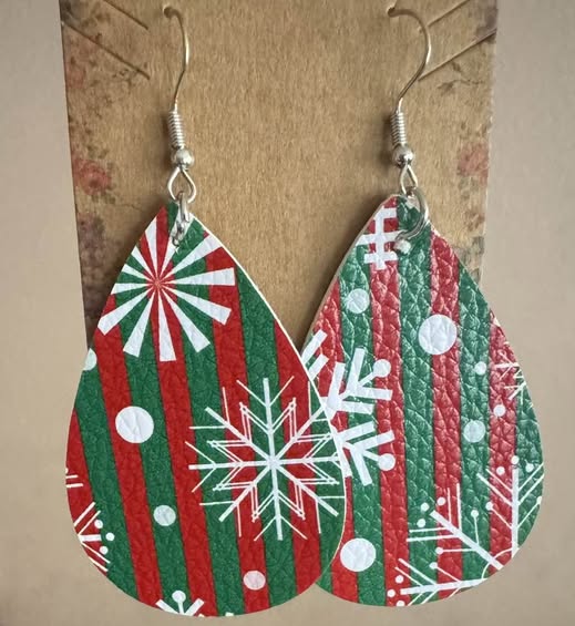 SNOW FLAKE LEATHER EARRINGS