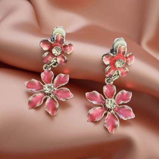 CLIP ON FLOWER EARRINGS