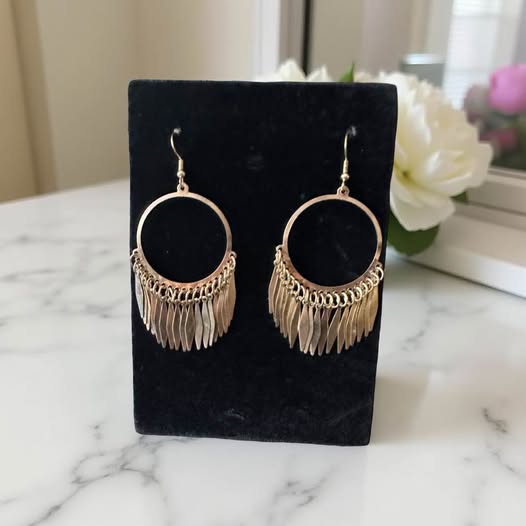 GOLD TASSEL EARRINGS