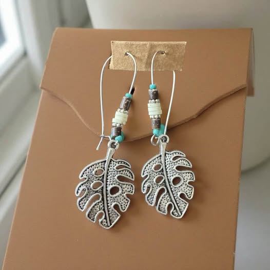 LEAF SILVER EARRINGS
