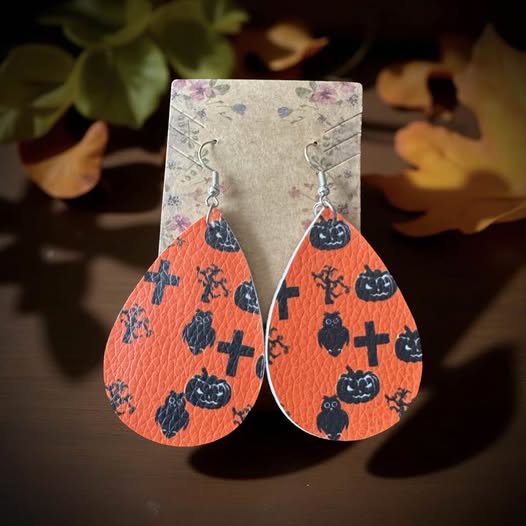 ORANGE HALLOWEEN LEATHER EARRINGS