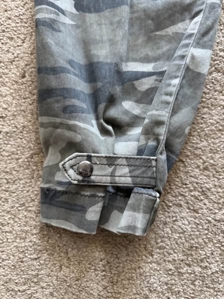 ARMY CAMOUFLAGE PANTS SIZE 6