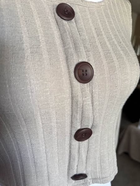 TAN CROP SWEATER SIZE M