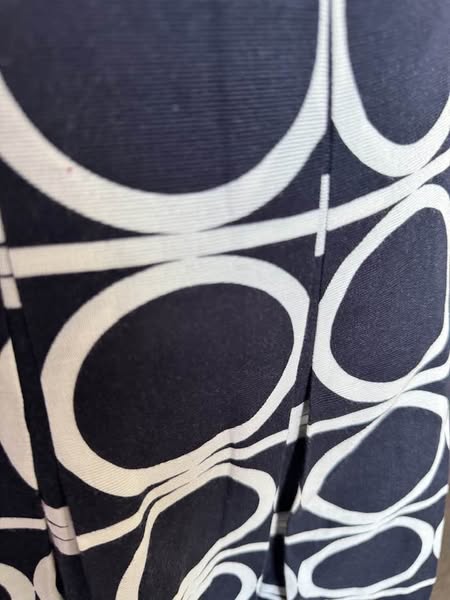 MIDNIGHT BLUE PLEATED SKIRT SIZE 2