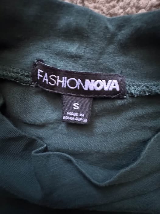 GREEN CROP TOP SIZE S