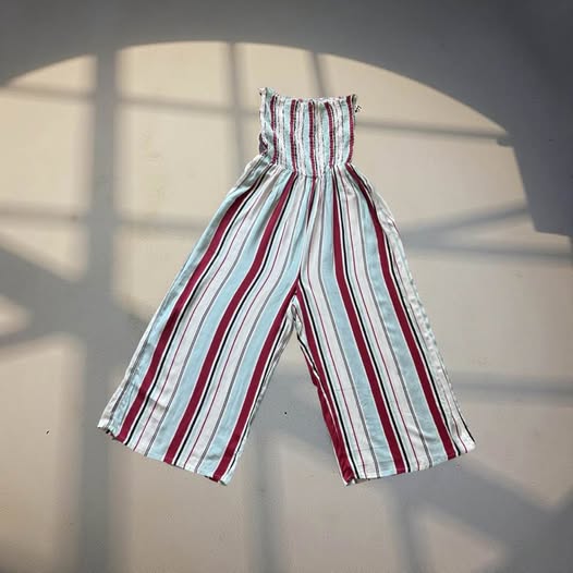 STRAPLESS COLORFUL PINSTRIPE ROMPER SIZE M