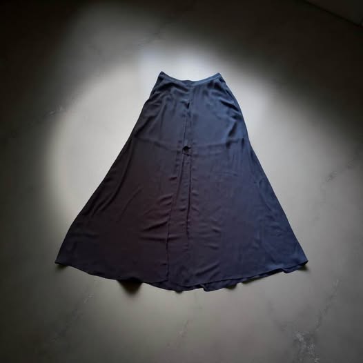 BLACK LONG SKIRT SIZE S