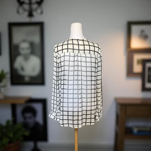 SHEER CHECKERED BLOUSE SIZE M