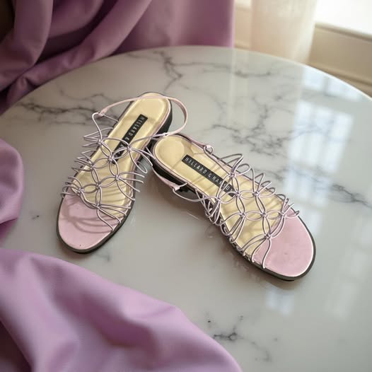 PINK STRAPPY SANDALS SIZE 6.5