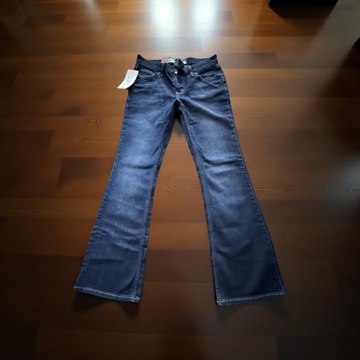 MOSSIMO DENIM BOOTCUT JEANS SIZE 7