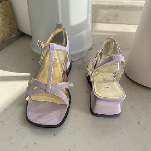 HILLARD & HANSON SANDALS SIZE 6.5