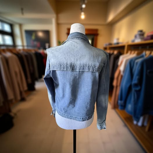 EMBROIDERED JEAN JACKET SIZE S