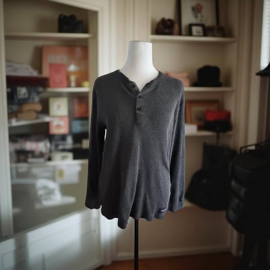 MEN'S ABERCROMBIE & FITCH DARK GREY THERMAL SIZE M