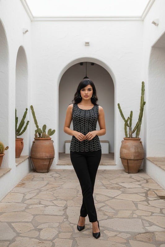 BLACK/WHITE STRETCHY TOP SIZE XS