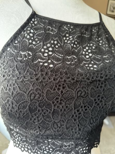 BLACK LACE CAMISOLE SIZE L