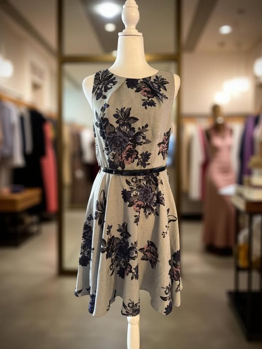 ELLE FLORAL DRESS SIZE 6