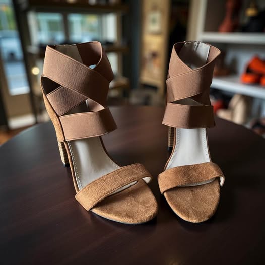 RUST STRAPPY HEELS SIZE 5.5