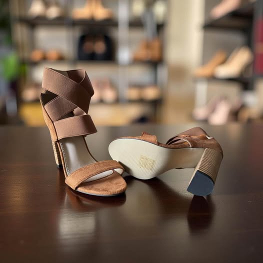 RUST STRAPPY HEELS SIZE 5.5