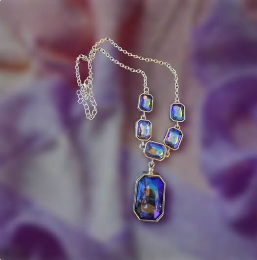 BLUE OIL SPILL NECKLACE