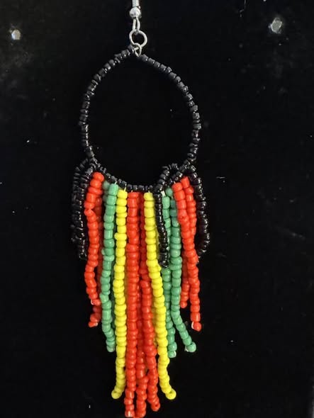 SEA BEAD BOLD COLOR EARRINGS