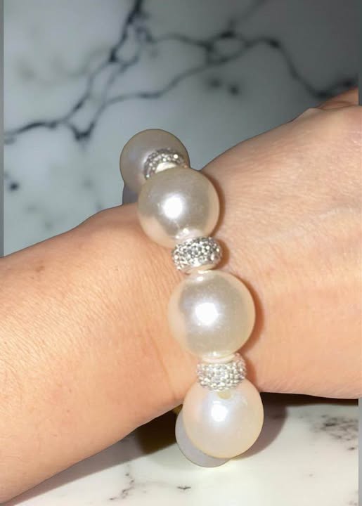 LARGE PEARL STRETCHY BRACELET