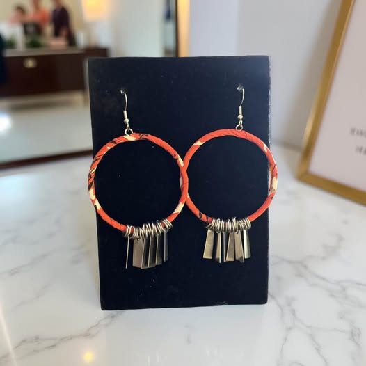 WRAPPED/SILVER TASSEL EARRINGS