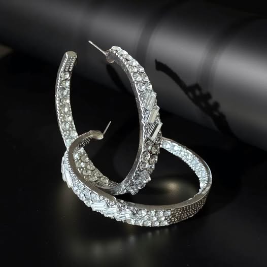 RHINSTONE CLUSTER SILVER HOOPS
