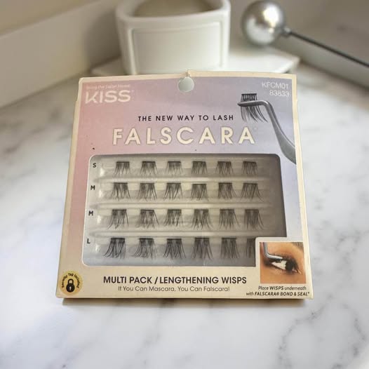 KISS CLUSTER EYELASHES