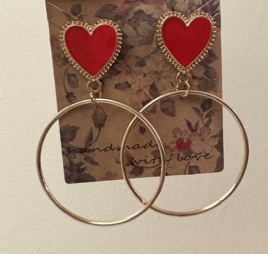 RED HEART/GOLD HOOP