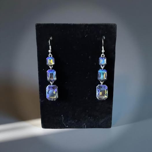 BLUE OIL SPILL DANGLERS