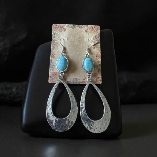 CRACKLE STONE HAMMERED TEAR DROP EARRINGS