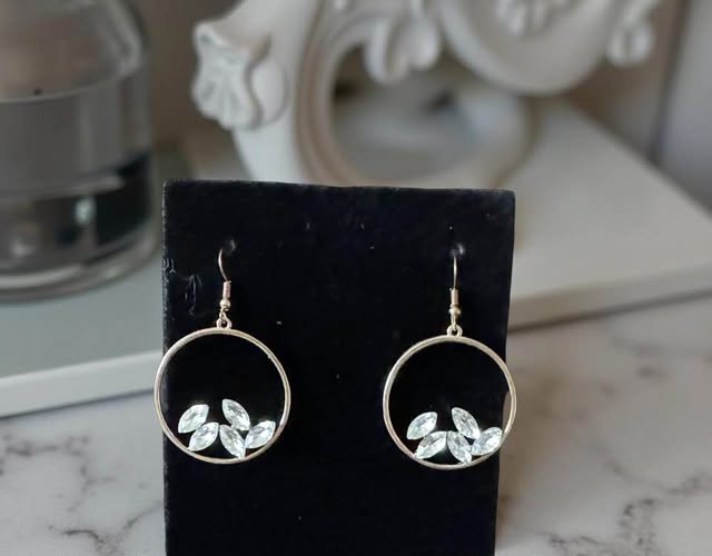 FLOATING BLING EARRINGS