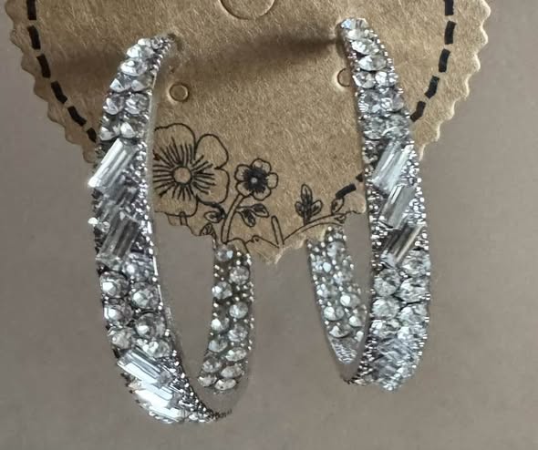 RHINSTONE CLUSTER SILVER HOOPS