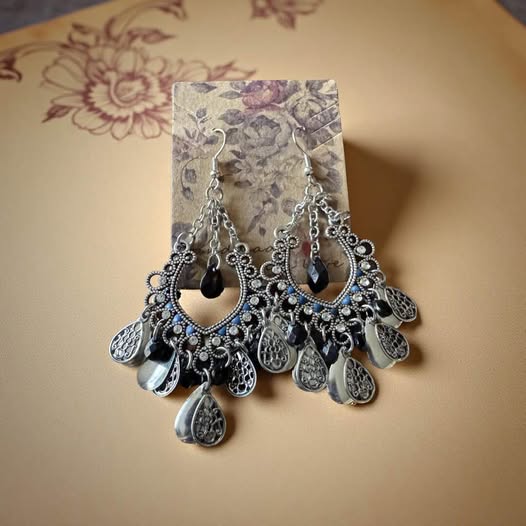ANTIQUE DANGLERS - Beauty&Beyond